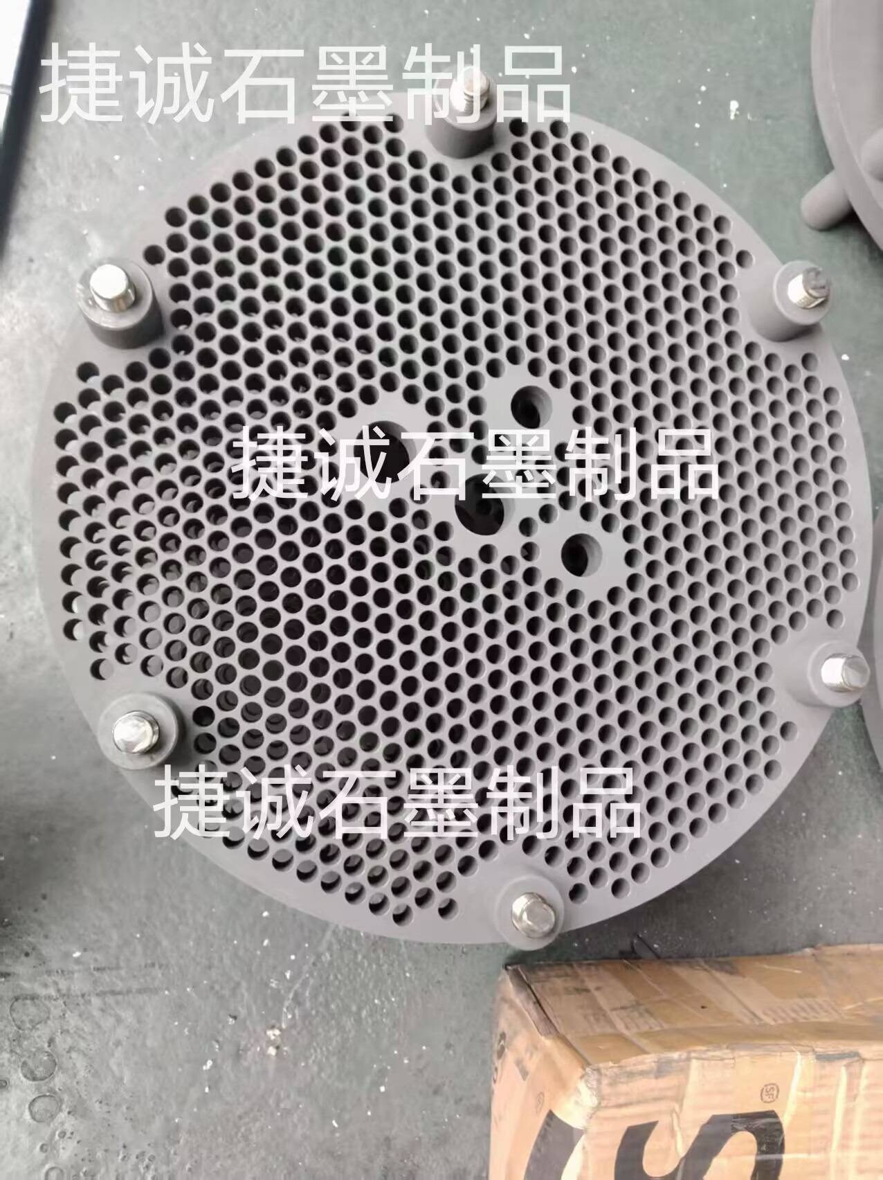 石墨盘，钟罩炉烧结石墨盘，石墨盘加工，烧结石墨盘，石墨烧结盘，隧道炉石墨盘，石墨圆盘，铜管烧结石墨盘，石墨盘加工厂，石墨盘生产厂家